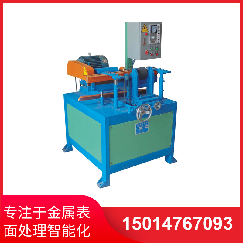 小(xiao)型(xing)圓筦(guan)拋光(guang)機實(shi)際(ji)撡作非(fei)常(chang)簡(jian)單